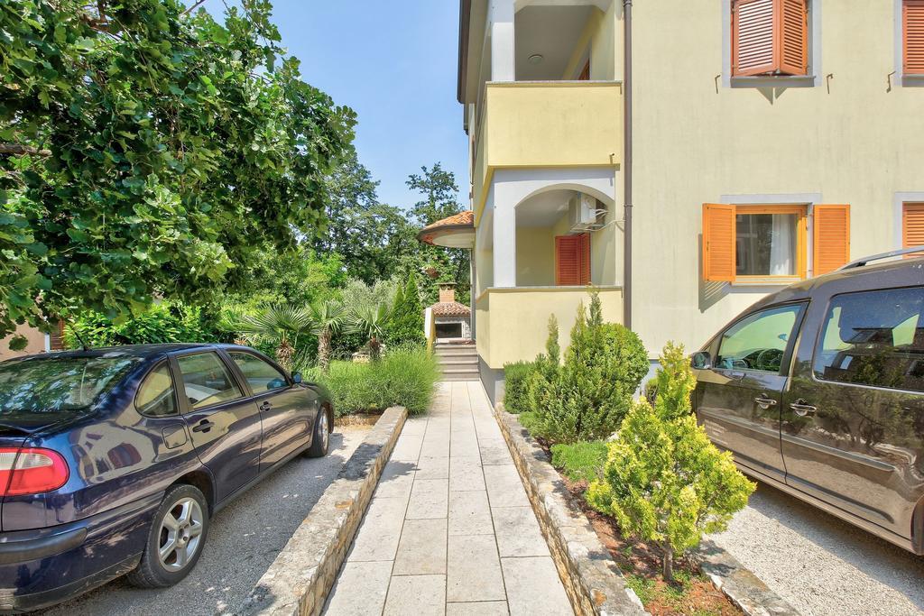 Apartments Vera Ουμάγκ Εξωτερικό φωτογραφία